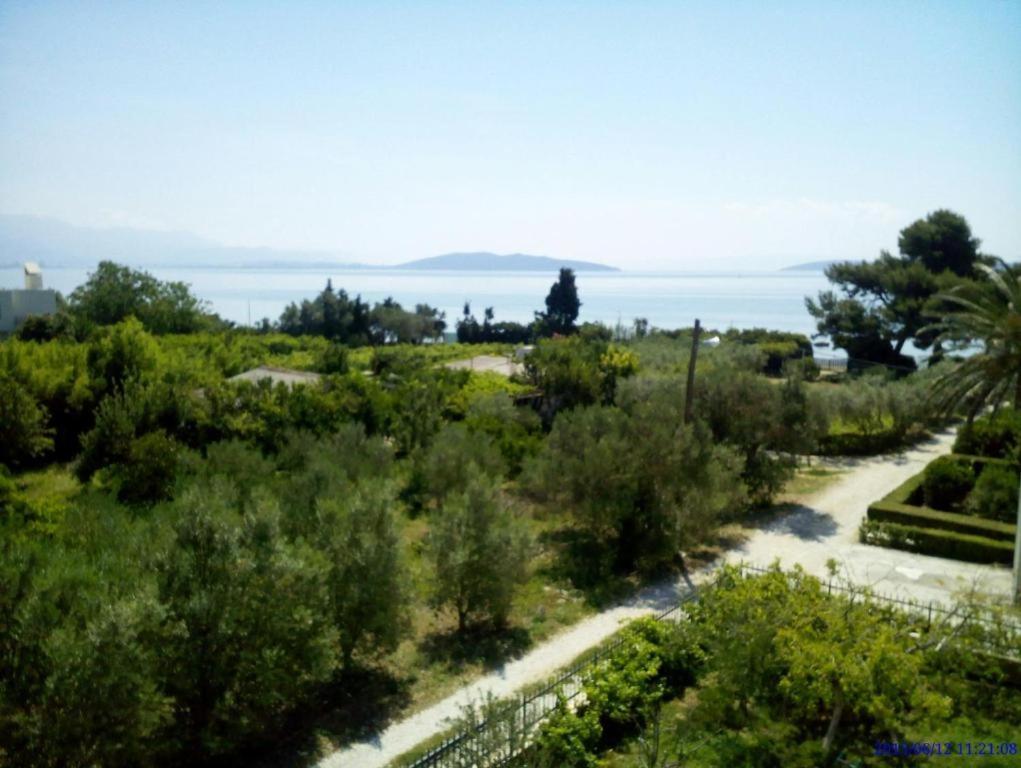 Joseph'S Apartments By The Sea Kastela Exterior photo