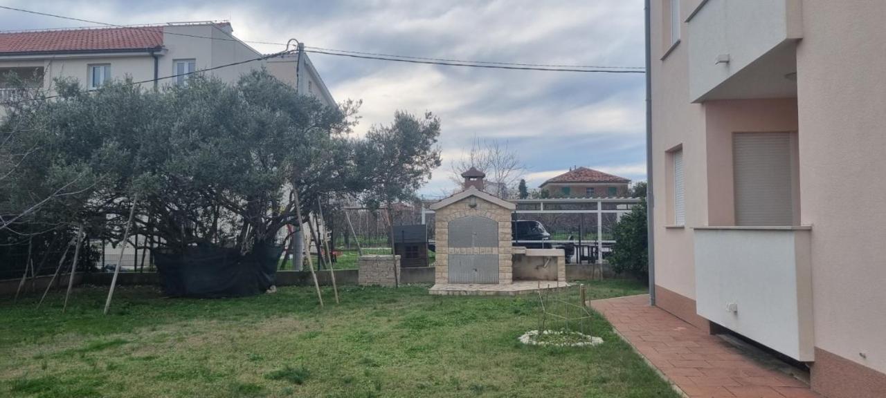 Joseph'S Apartments By The Sea Kastela Exterior photo