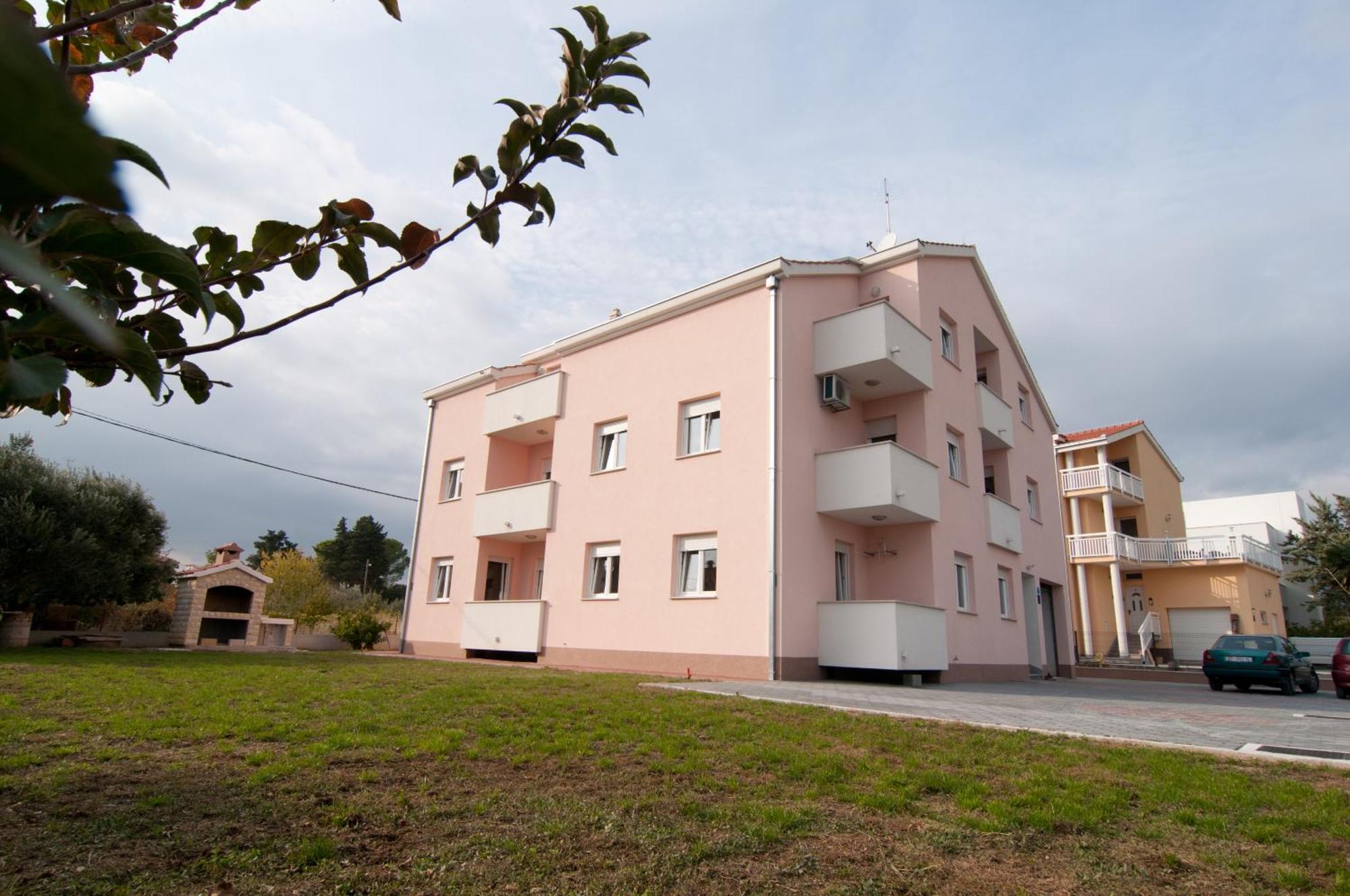 Joseph'S Apartments By The Sea Kastela Exterior photo